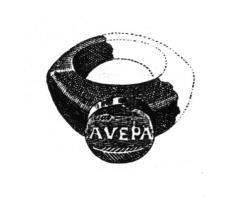 BAG-4121 - Bague à chaton inscritjaisSimple anneau, légèrement renflé vers le sommet, avec deux légers épaulements dégageant un chaton circulaire, avec inscription en creux mais non rétrograde.