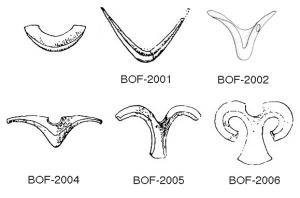 BOF-2000 - Bouterolles : sériesbronzeBouterolles en bronze destinées à maintenir les deux coques d'un fourreau d'épée, tout en renforçant la partie inférieure.