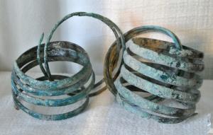 BRC-2080 - Bracelet spiralébronzeBracelet constitué d'un long ruban en spirale lâche, extrémités simplement effilées.