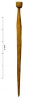 EPG-4533 - Epingle à tête caliciformeosEpingle à corps renflé dans le tiers supérieur, étranglé sous la tête, en forme de bulbe aplati au sommet (volume parfois facetté sur les côtés).