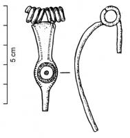FIB-3993 - Fibule de type Cenisola, gr. 1abronzeFibule à arc triangulaire tendu, interrompu par un disque à décor concentrique ; au-dessus, décor d'échelles estampées ; porte-ardillon trapézoïdal ajouré ; ressort long (8 ou 10 spires), corde externe.