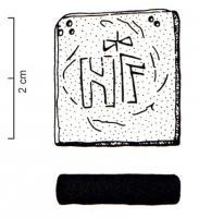 PDS-5024 - Poids quadrangulaire : N [[G]] (3 nomismata)bronzePlaque épaisse, de forme carrée, marquée sur une face de deux lettres séparées par une croix, le tout généralement inscrit dans une guirlande : N [[G]], soit 3 nomismata.