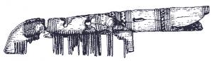 PGN-6003 - Peigne assymétrique à poignée (Ashby 3)os ou bois de cerfPeigne asymétrique à une rangée de dents, profil trianguaire allongé avec un dos prolongé sur le côté pour former une poignée.