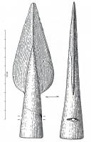 PTL-1025 - Pointe de lance à douille : type de TréboulbronzePointe de lance à douille conique, de section sub-circulaire ou elliptique. Les trous de rivet ou de goupille sont perforés dans la douille après la coulée.
Variante 2 : le creux de la douille s'arrête bien avant le sommet de la pointe.
