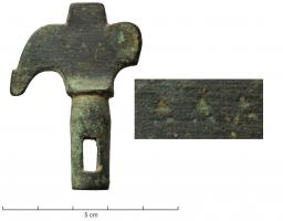RBN-9010 - RobinetbronzeRobinet à clef assymétrique dont une pointe vient buter sur un ergot servant d'arrêt.