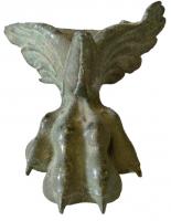 SUP-4005 - Support à patte de fauveindéterminéSupport figuré, correspondant à la base d'un objet composite en bronze, de forme quadrangulaire ou circulaire ; le pied en forme de patte griffue est en général surmonté d'une palmette.