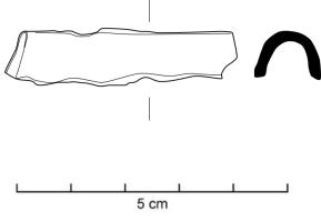 BOF-5007 - Armature rigide en ferferBande de fer pliée de manière à former une armature rigide en forme de gouttière, soit rectiligne, soit incurvée, en fonction de sa position dans le fourreau. 