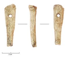 BTI-7004 - Broche de tisserandosOs animal autre que fibula de porc, taillée pour former une pointe fine émoussée, parfois perforée.