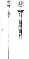 EPG-1064 - Épingle à renflement fusiforme : type d'AmboisebronzeÉpingle à tête évasée en trompette et à sommet plat ; col non décoré suivi d'une zone renflée décorée de séries de lignes horizontales séparées par des nervures plus larges.