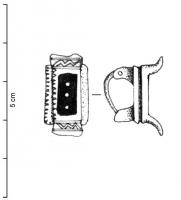 FIB-41331 - Fibule symétrique émailléebronzeTPQ : 100 - TAQ : 260Broche rectangulaire émaillée, avec deux extrémitées redressées et légèrement évasées : représentation  d'objet ? de siège ?