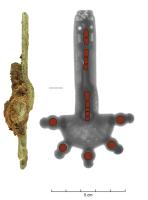 FIB-5306 - Fibule ansée digitée à grenatscuivreFibule digitée à 5 doigts moulurés décorés de grenats circulaires, décor géométrique incisé : simples moulures sur les doigts, hachures parallèles sur la tête, filets aux bords de l'arc et frise grecque sur le pied. L'extrémité prend une forme animale stylisée. L'axe central est décoré de grenats.