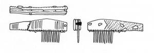 PGN-5005 - Peigne à côtés plats (Ashby 2a)osPeigne composé d'une rangée de dents, taillées dans des éléments plats juxtaposés, fixée à l'aide de rivets de fer entre deux paires de barres plates en os, généralement ornées de sillons entrecroisés. Longueur du peigne, env. 100 à 150mm.