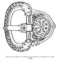 PLB-4061 - Plaque-boucle articuléebronzePlaque-boucle à décor excisé de forme ogivale : la boucle, à extrémités zoomorphes sur l'axe de la charnière, est ornée de motifs estampés; la plaque est généralement ornée d'un motif géométrique, cruciforme ou centré.