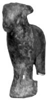 STE-4188 - Statuette zoomorphe : ovi - caprinésbronzeStatuette en bronze figurant un mouton debout, la tête en position frontale, les cornes enroulées, les pattes regroupées sur une plaquette rectangulaire destinée à assurer la brasure sur un socle.