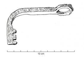 CLE-3006 - Clé à panneton, à dents tournées vers l'anneauferClé forgée, à tige très simple et anneau de suspension; la tige se déporte à angle droit avant de former un panneton denté en direction de l'anneau.