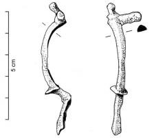 FIB-4519 - Fibule Riha 6.3bronzeFibule à arbalète à bras court, arc mince et pied court.