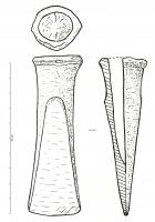HCH-1118 - Hache à douille et lame en méplatbronzeHache à douille, sans anneau; douille circulaire présentant un seul bourrelet sommital; lame en pan oblique.