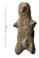 STE-3037 - Figurine magique anthopomorpheargileTPQ : -300 - TAQ : 100Figurine anthropomorphe, modelée en argile et cuite, avec des détails anatomiques très vaguement indiqués par modelage. On observe souvent de nombreuses traces de mutilation avant cuisson.